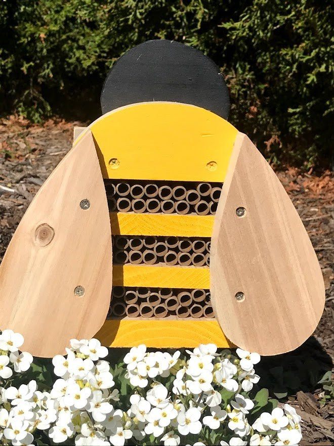 BEE Pollinator House - ECO Paper Tubes - Garden Outside The Box