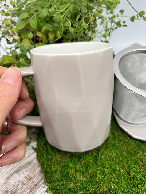 White Hummingbird Tea Mug with Tea Basket