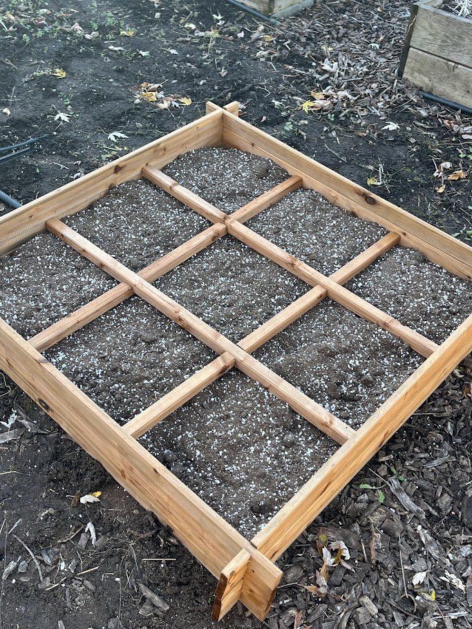Wood Raised Bed with Grid