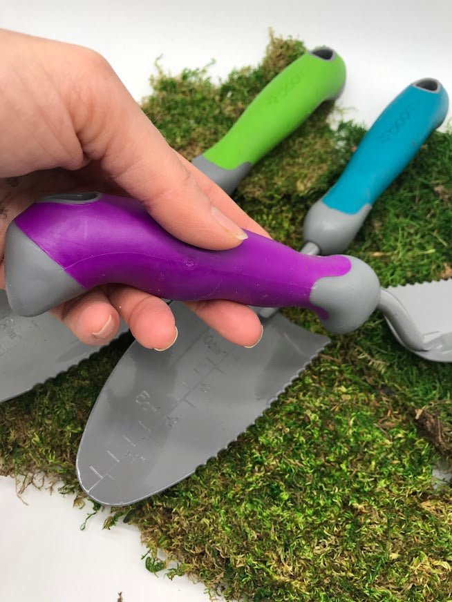 Women's Serrated Garden Shovel Plum Purple Handle